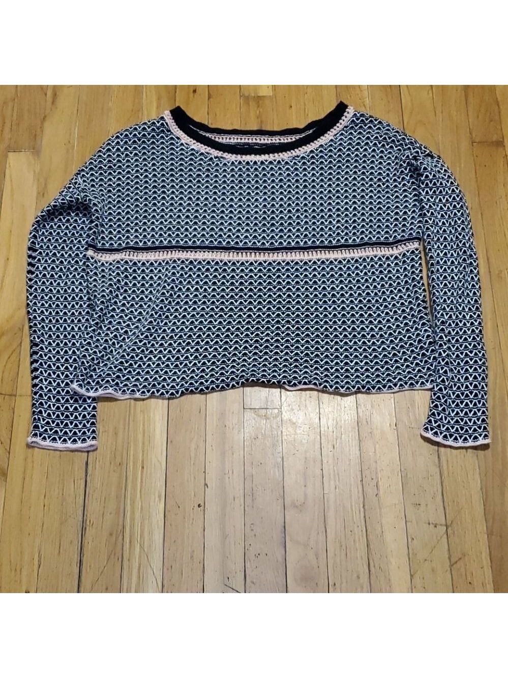 American eagle sweater size medium - Picture 1 of 4